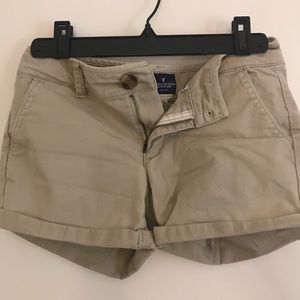 AE Midi Khaki Shorts